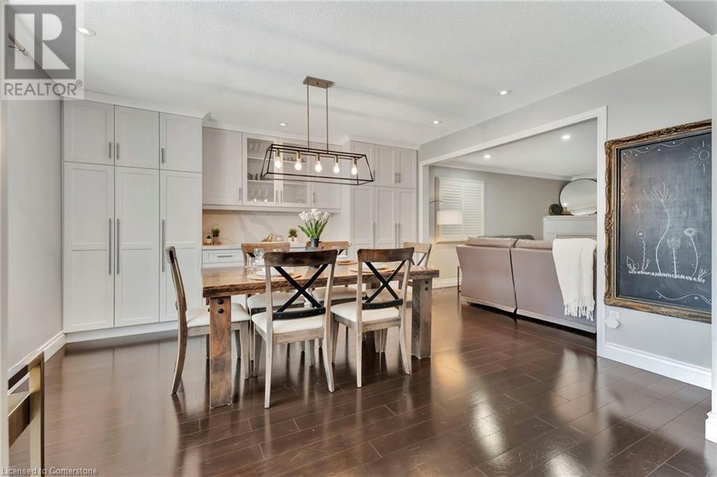 26 Jacqueline Boulevard