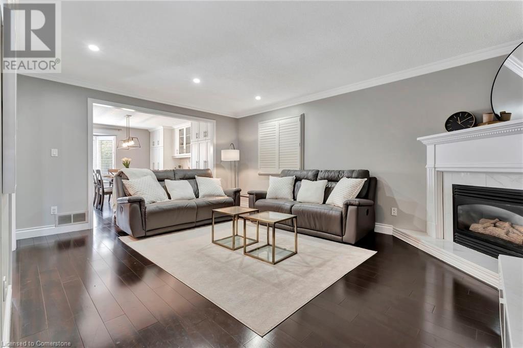 26 Jacqueline Boulevard