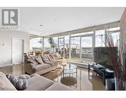 909 221 UNION STREET, vancouver, British Columbia