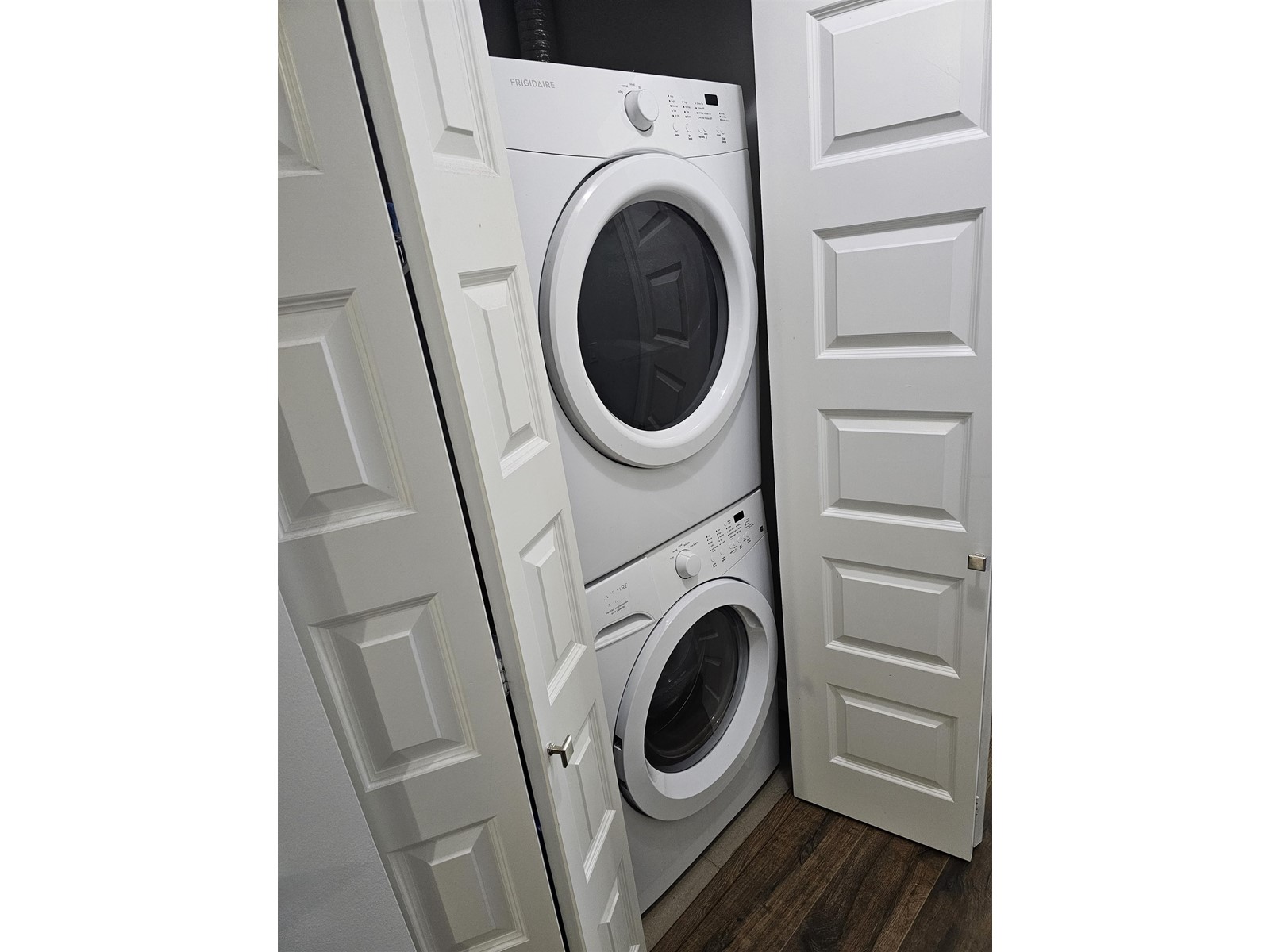 Property at 39 14433 60 AVENUE image 3