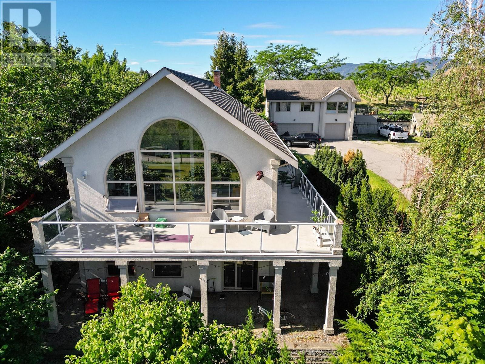 1282 CORBISHLEY Avenue Penticton