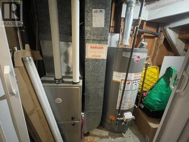 Listing Picture 17 of 20 : 2349 E 49TH AVENUE, Vancouver / 溫哥華 - 魯藝地產 Yvonne Lu Group - MLS Medallion Club Member