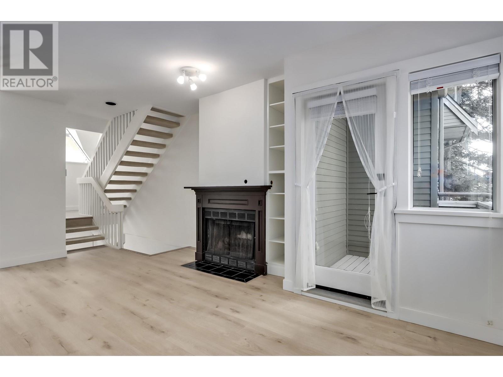 Listing Picture 5 of 23 : 2415 W 6TH AVENUE, Vancouver / 溫哥華 - 魯藝地產 Yvonne Lu Group - MLS Medallion Club Member