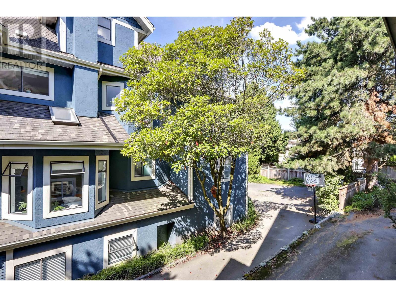 Listing Picture 7 of 23 : 2415 W 6TH AVENUE, Vancouver / 溫哥華 - 魯藝地產 Yvonne Lu Group - MLS Medallion Club Member