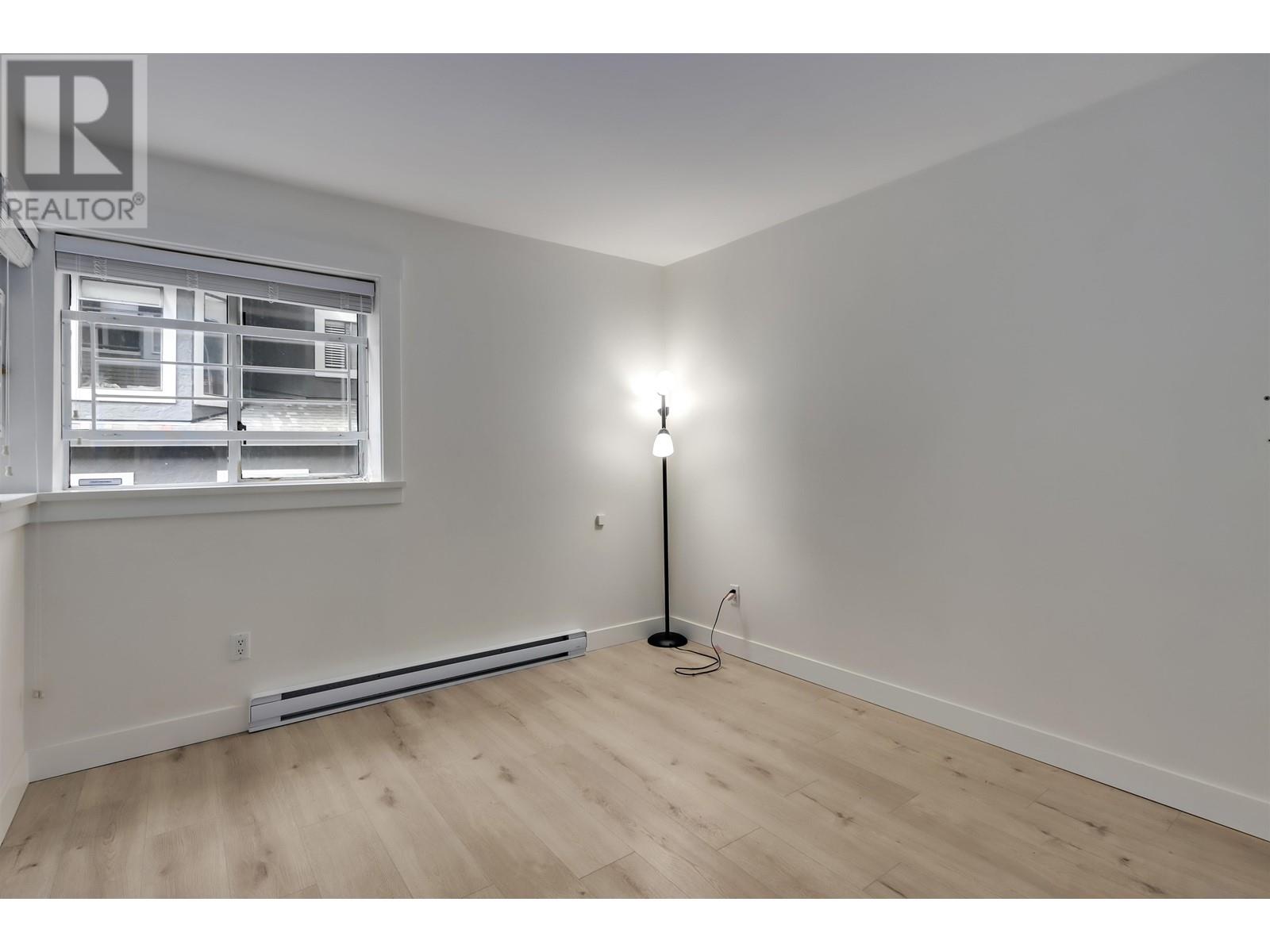 Listing Picture 19 of 23 : 2415 W 6TH AVENUE, Vancouver / 溫哥華 - 魯藝地產 Yvonne Lu Group - MLS Medallion Club Member