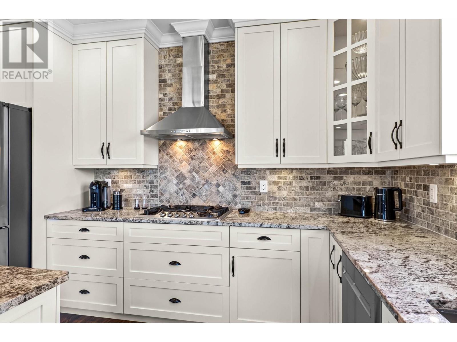 1631 Emerald Drive, Kamloops, British Columbia  V2E 0C4 - Photo 9 - 181065