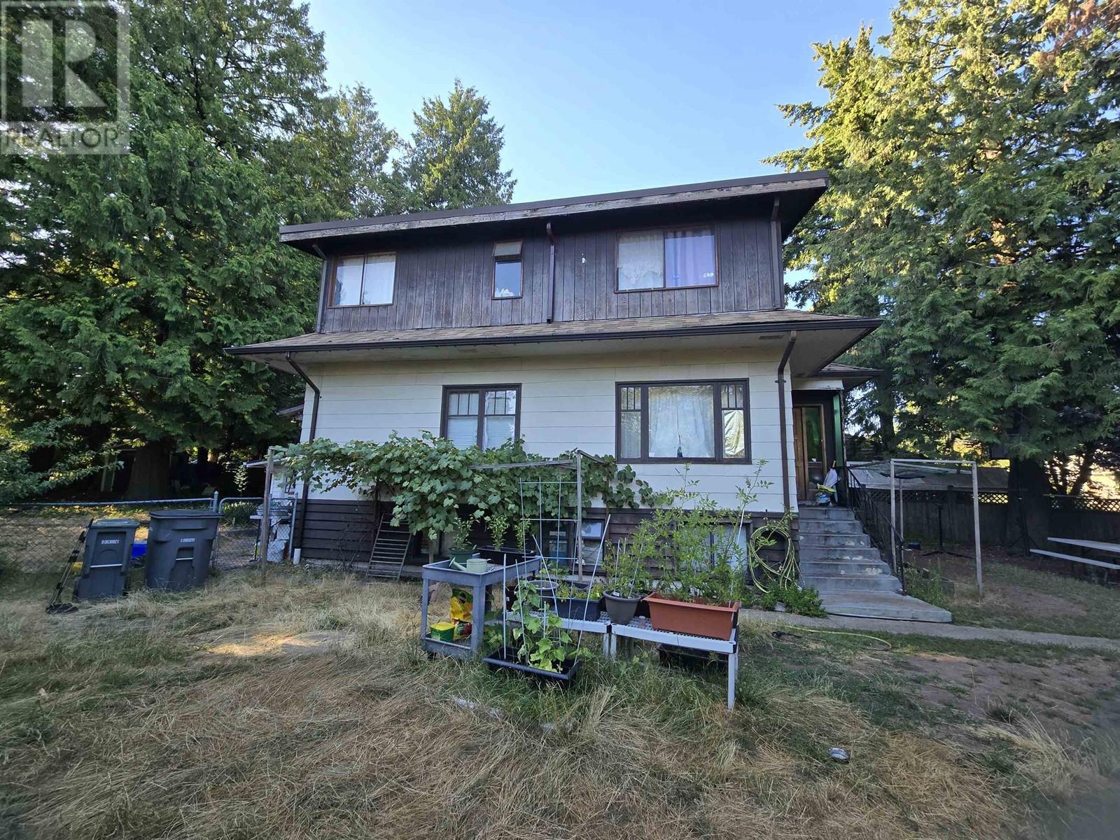Property at 7957 COLUMBIA STREET image 3