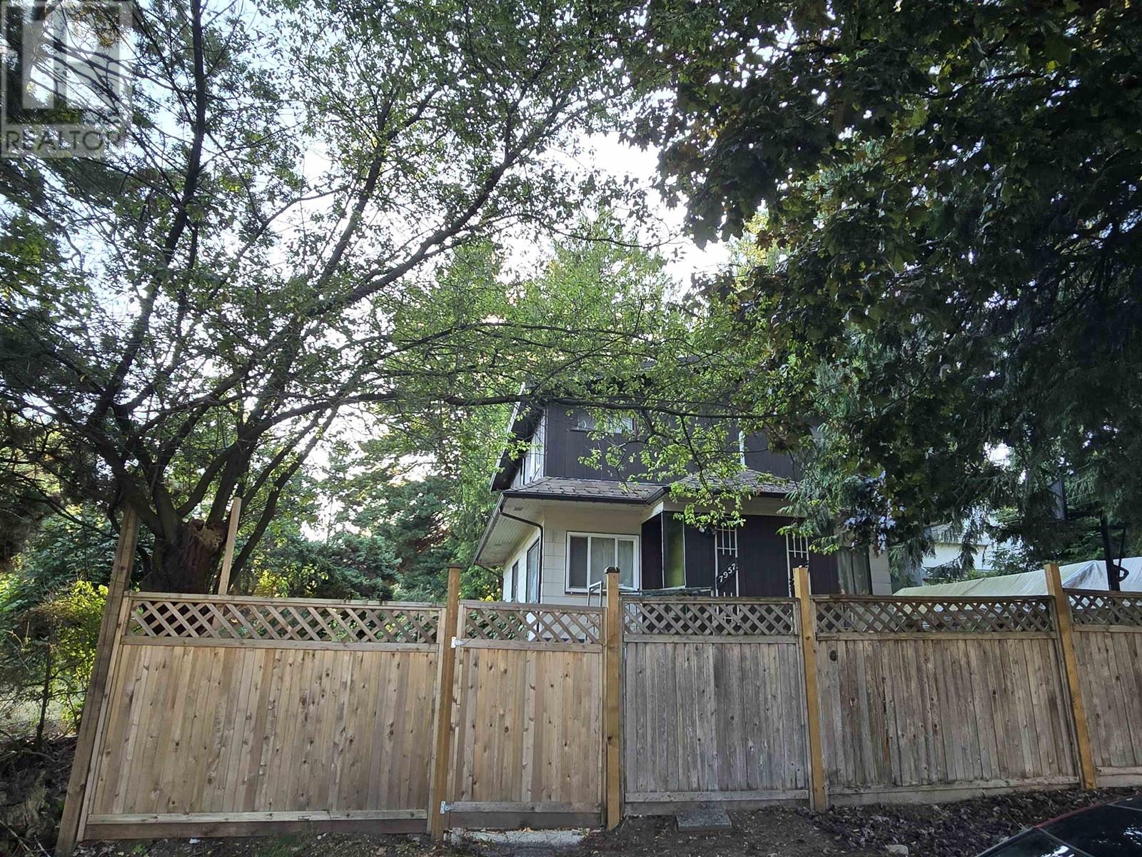 Property at 7957 COLUMBIA STREET image 4