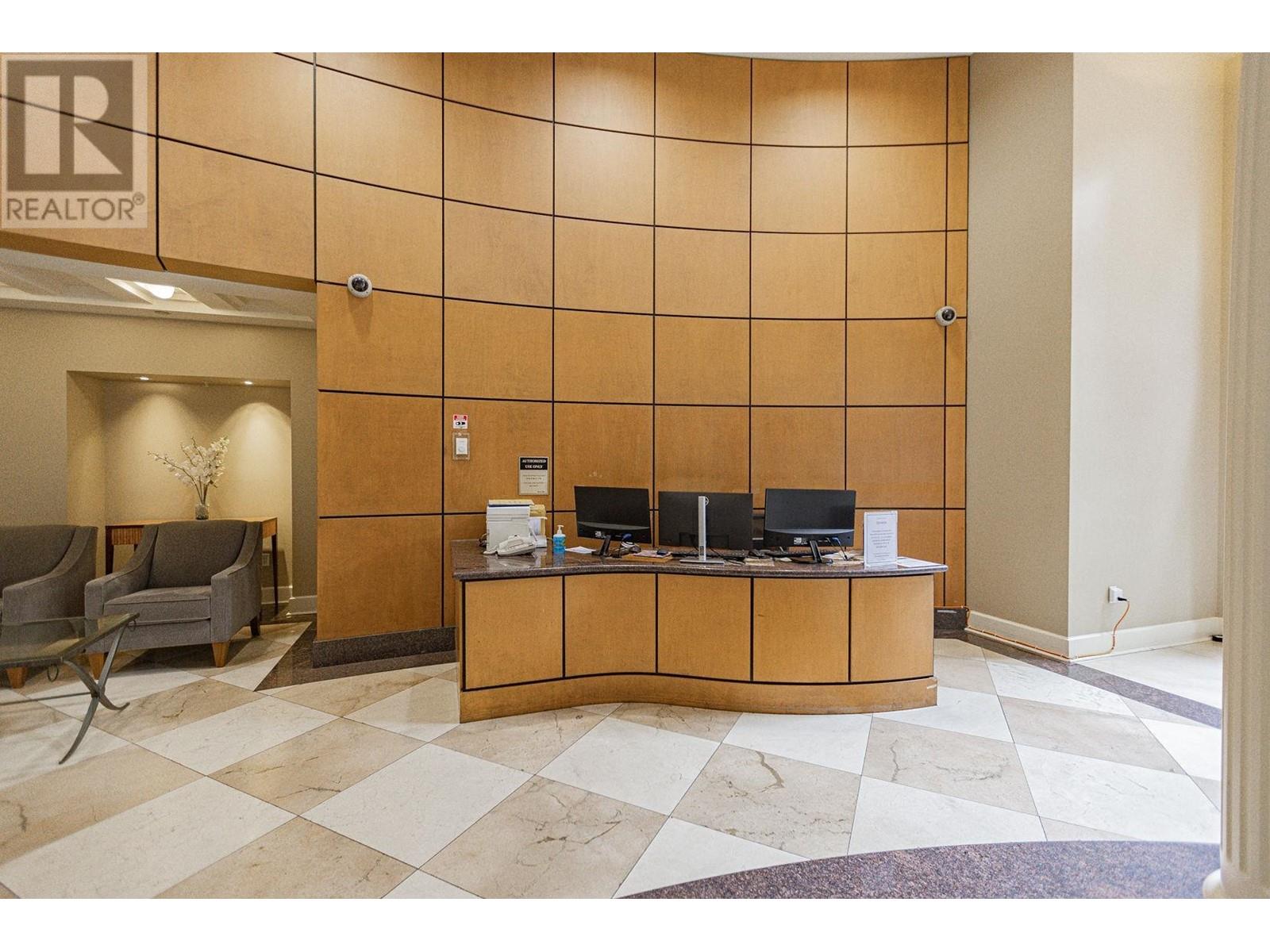 Listing Picture 24 of 35 : 1703 1189 HOWE STREET, Vancouver / 溫哥華 - 魯藝地產 Yvonne Lu Group - MLS Medallion Club Member