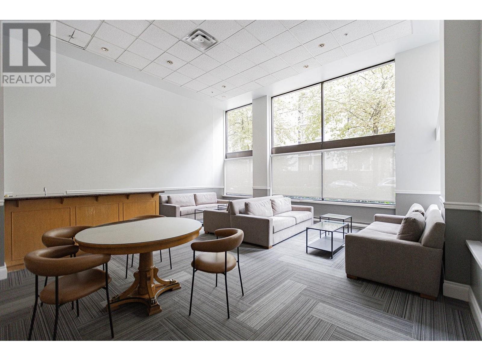 Listing Picture 27 of 35 : 1703 1189 HOWE STREET, Vancouver / 溫哥華 - 魯藝地產 Yvonne Lu Group - MLS Medallion Club Member