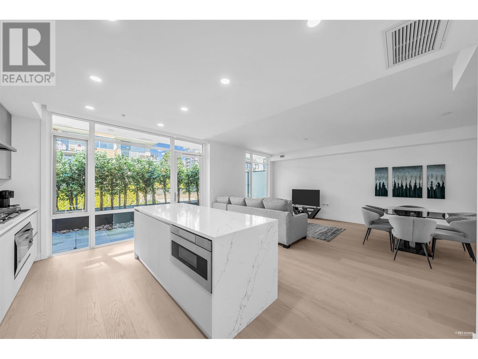 302 1331 Marine Drive, West Vancouver, British Columbia  V7T 1B6 - Photo 15 - R2928774
