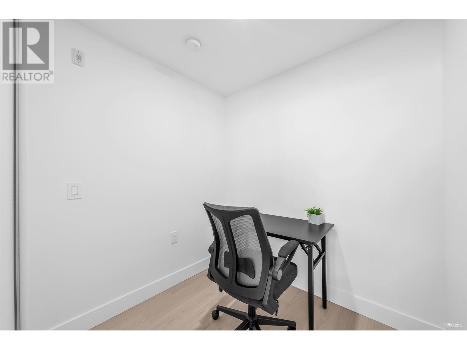 302 1331 Marine Drive, West Vancouver, British Columbia  V7T 1B6 - Photo 6 - R2928774