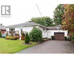 13 VIOLET STREET, petawawa, Ontario