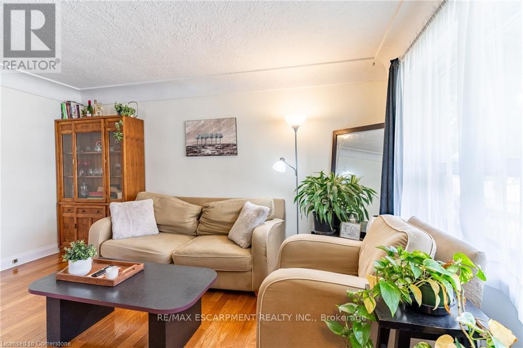 239 East 22nd Street, Hamilton, Ontario  L8V 2V8 - Photo 5 - X9364342