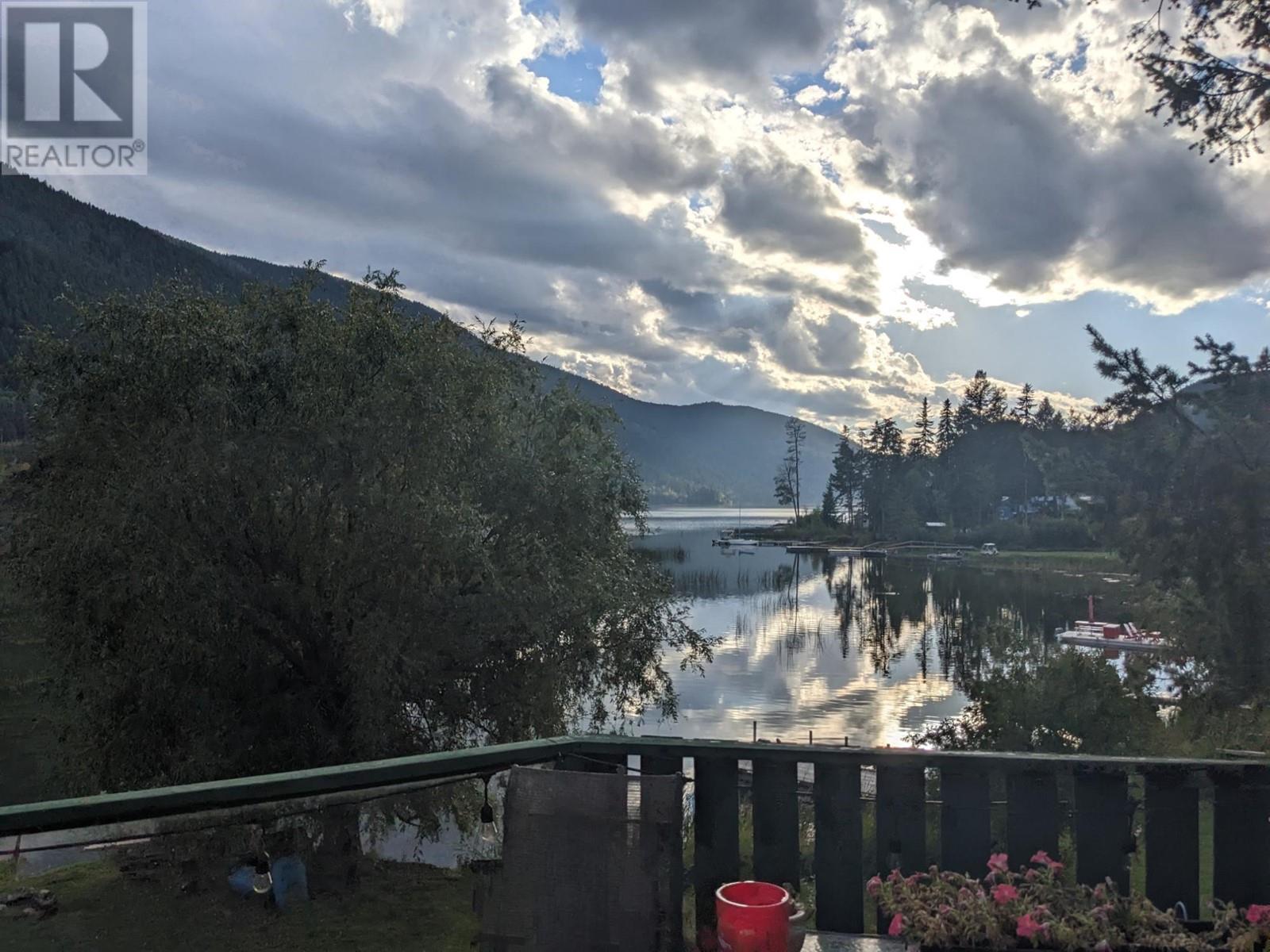 2376 Ojibway Road, Kamloops, British Columbia   - Photo 5 - 181079