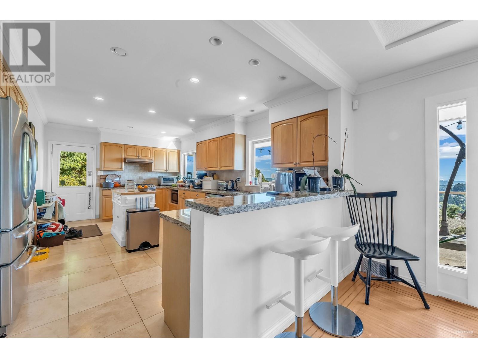 820 Knockmaroon Road, West Vancouver, British Columbia  V7S 1R6 - Photo 11 - R2928861
