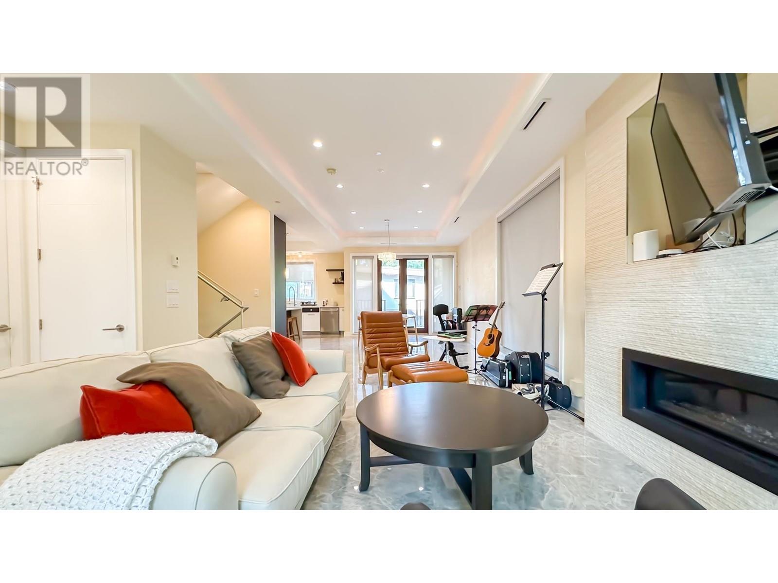 Listing Picture 5 of 38 : 975 W 23RD AVENUE, Vancouver / 溫哥華 - 魯藝地產 Yvonne Lu Group - MLS Medallion Club Member