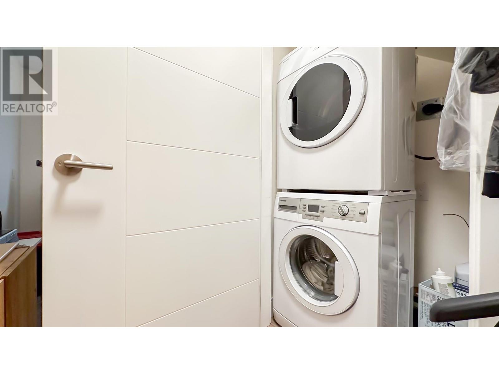 Listing Picture 26 of 38 : 975 W 23RD AVENUE, Vancouver / 溫哥華 - 魯藝地產 Yvonne Lu Group - MLS Medallion Club Member