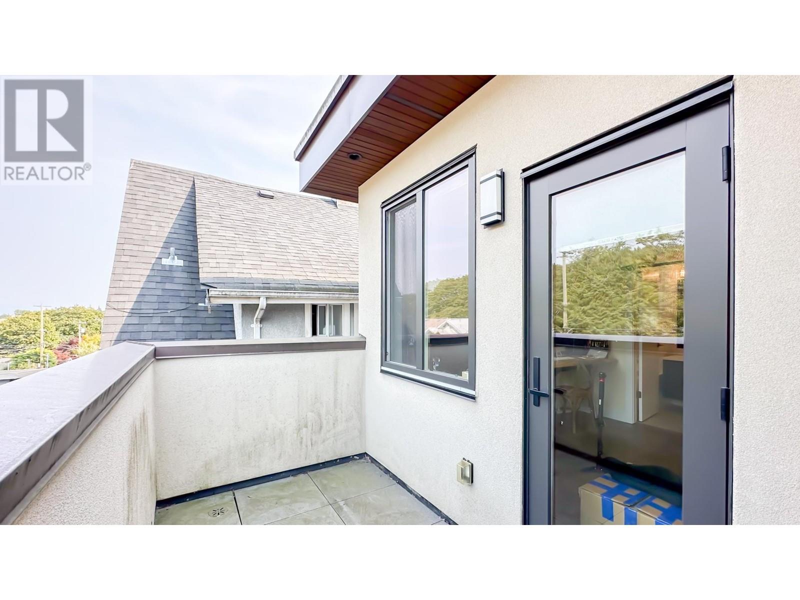 Listing Picture 16 of 38 : 975 W 23RD AVENUE, Vancouver / 溫哥華 - 魯藝地產 Yvonne Lu Group - MLS Medallion Club Member