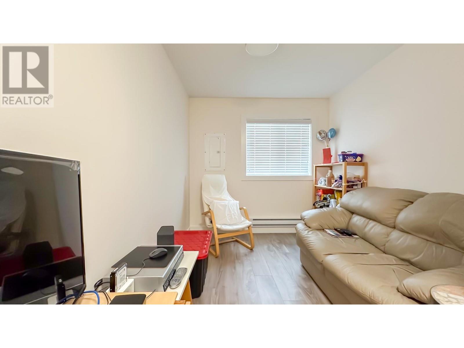 Listing Picture 25 of 38 : 975 W 23RD AVENUE, Vancouver / 溫哥華 - 魯藝地產 Yvonne Lu Group - MLS Medallion Club Member