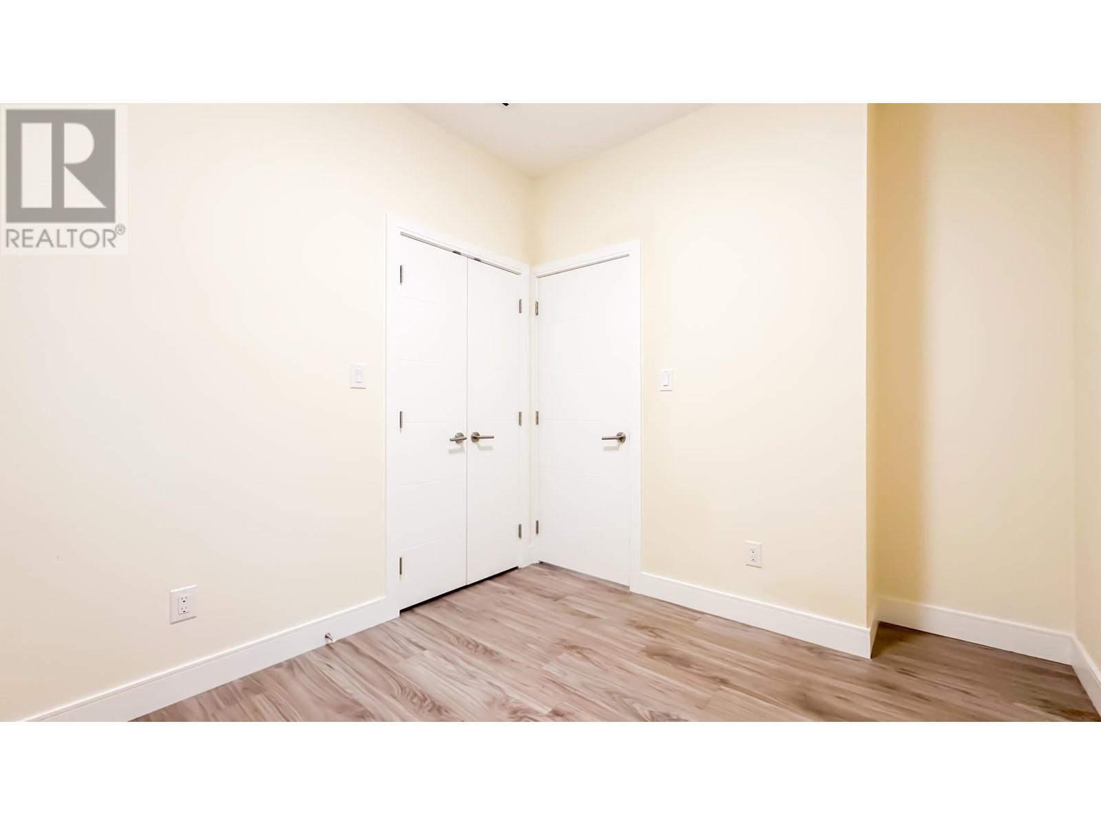 Listing Picture 28 of 38 : 975 W 23RD AVENUE, Vancouver / 溫哥華 - 魯藝地產 Yvonne Lu Group - MLS Medallion Club Member