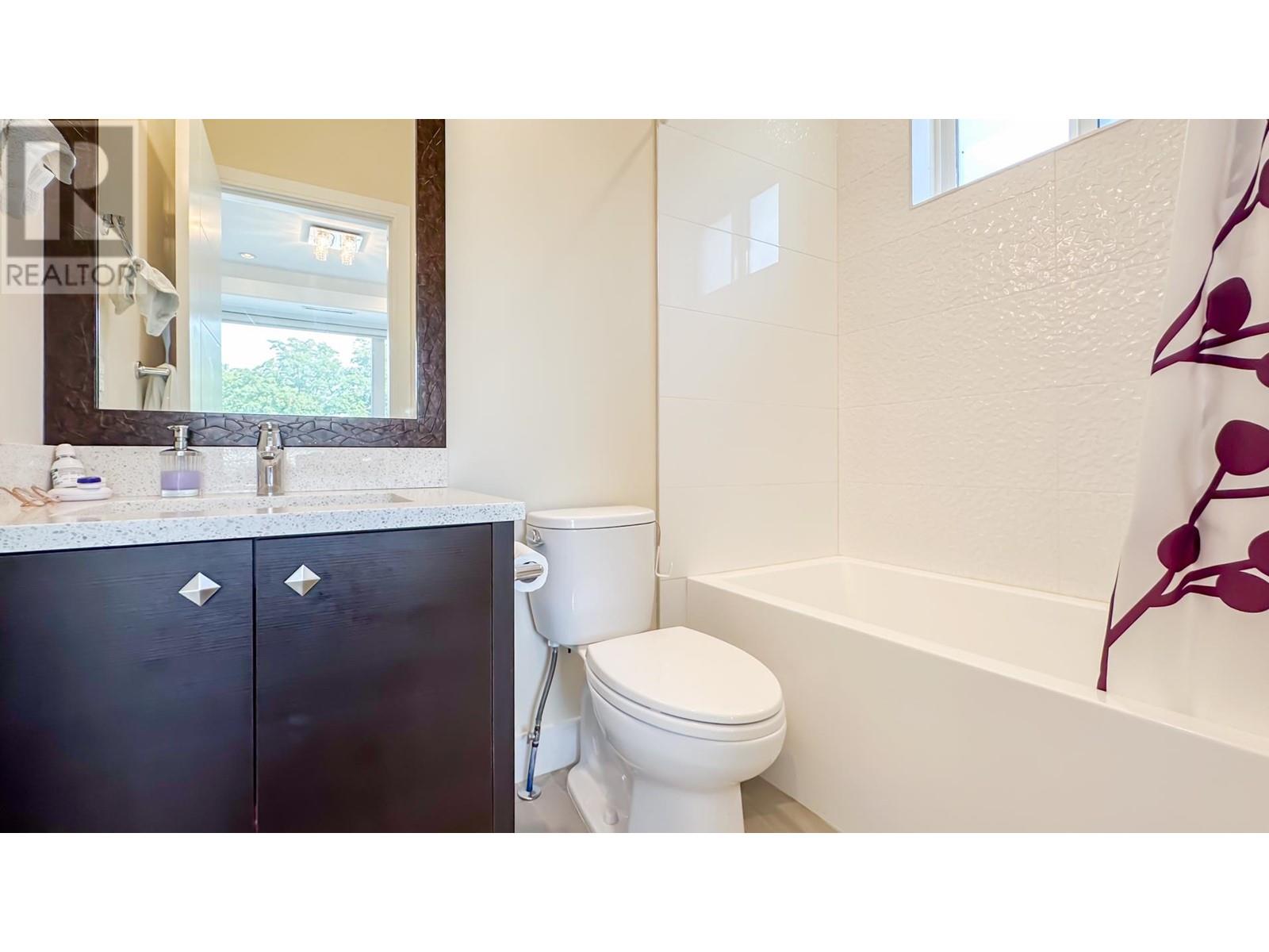 Listing Picture 12 of 38 : 975 W 23RD AVENUE, Vancouver / 溫哥華 - 魯藝地產 Yvonne Lu Group - MLS Medallion Club Member