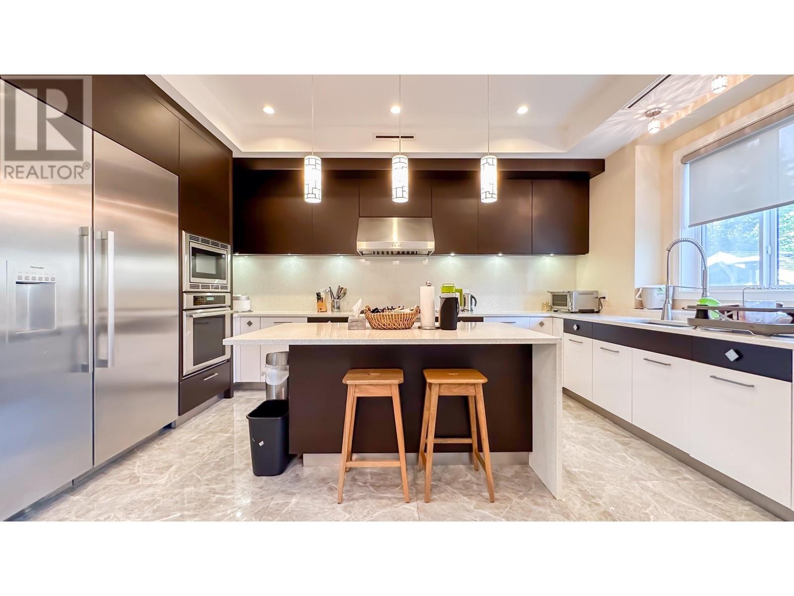 Listing Picture 7 of 38 : 975 W 23RD AVENUE, Vancouver / 溫哥華 - 魯藝地產 Yvonne Lu Group - MLS Medallion Club Member