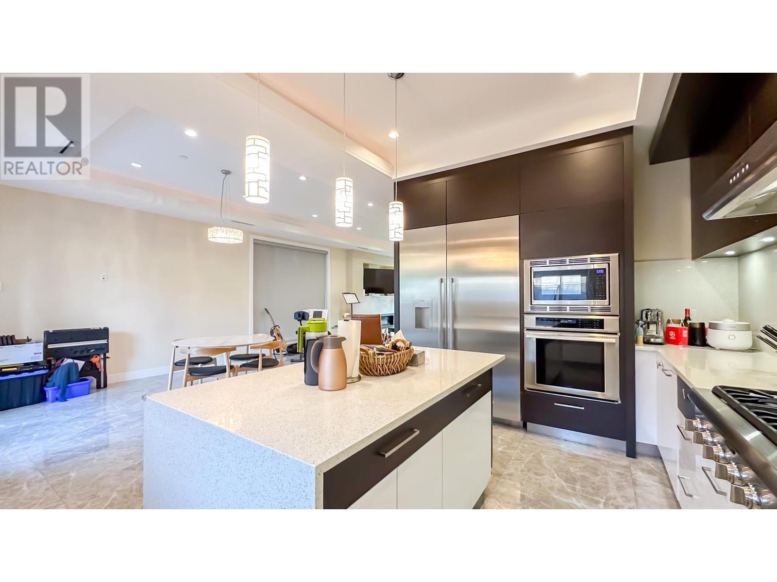 Listing Picture 8 of 38 : 975 W 23RD AVENUE, Vancouver / 溫哥華 - 魯藝地產 Yvonne Lu Group - MLS Medallion Club Member