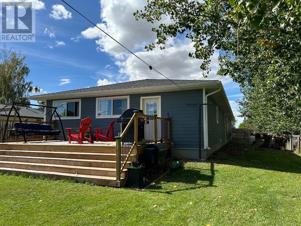 349 S 3 Street W, Magrath, Alberta  T0K 1J0 - Photo 37 - A2167596