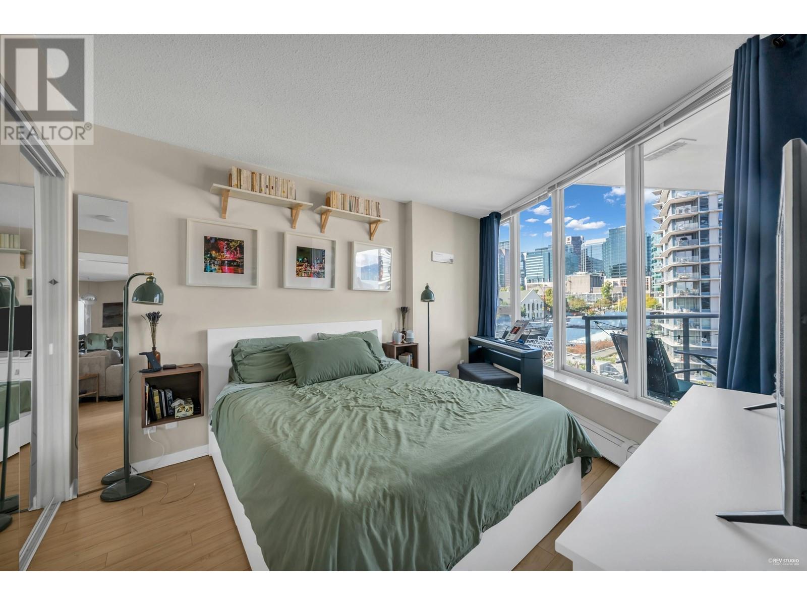 Listing Picture 15 of 33 : 901 689 ABBOTT STREET, Vancouver / 溫哥華 - 魯藝地產 Yvonne Lu Group - MLS Medallion Club Member