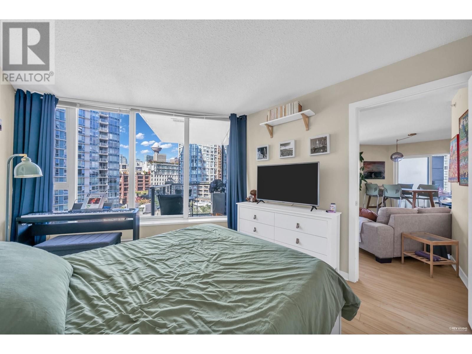 Listing Picture 16 of 33 : 901 689 ABBOTT STREET, Vancouver / 溫哥華 - 魯藝地產 Yvonne Lu Group - MLS Medallion Club Member