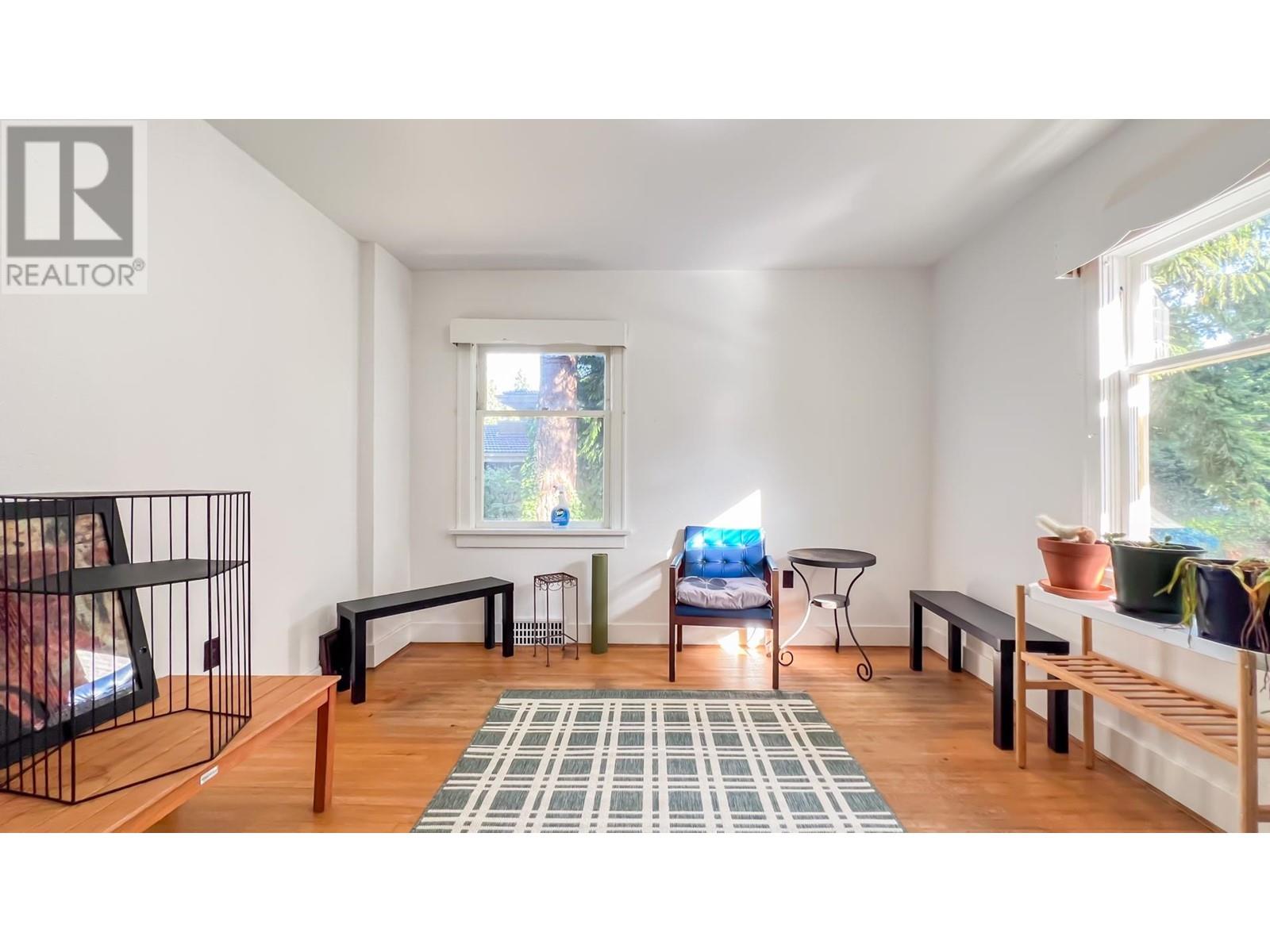 Listing Picture 37 of 38 : 4786 DRUMMOND DRIVE, Vancouver / 溫哥華 - 魯藝地產 Yvonne Lu Group - MLS Medallion Club Member