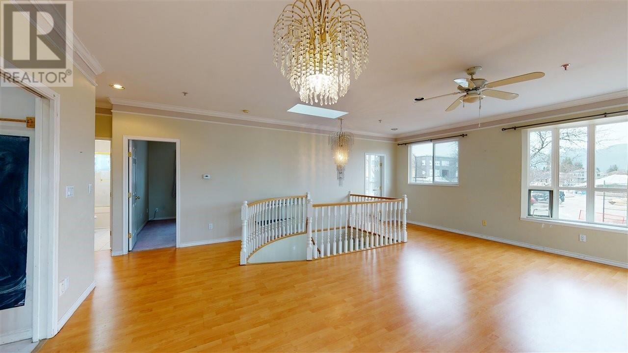 Listing Picture 5 of 38 : 3190 GRANT STREET, Vancouver / 溫哥華 - 魯藝地產 Yvonne Lu Group - MLS Medallion Club Member