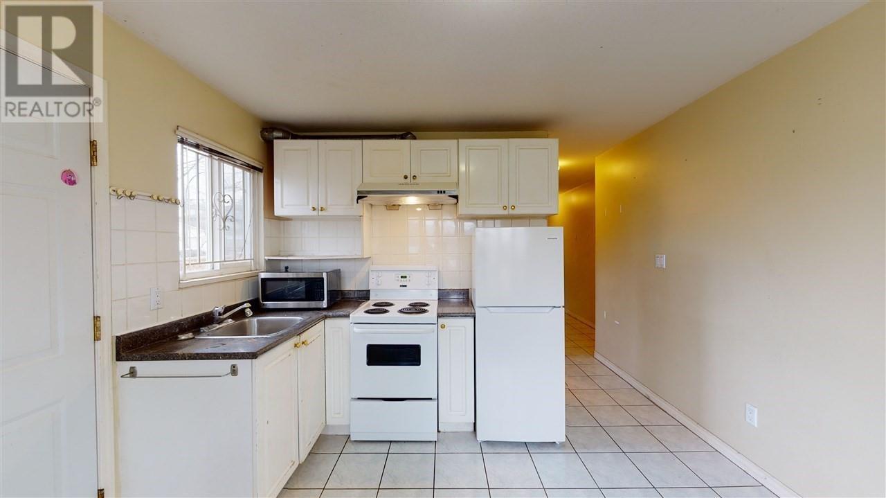 Listing Picture 25 of 38 : 3190 GRANT STREET, Vancouver / 溫哥華 - 魯藝地產 Yvonne Lu Group - MLS Medallion Club Member