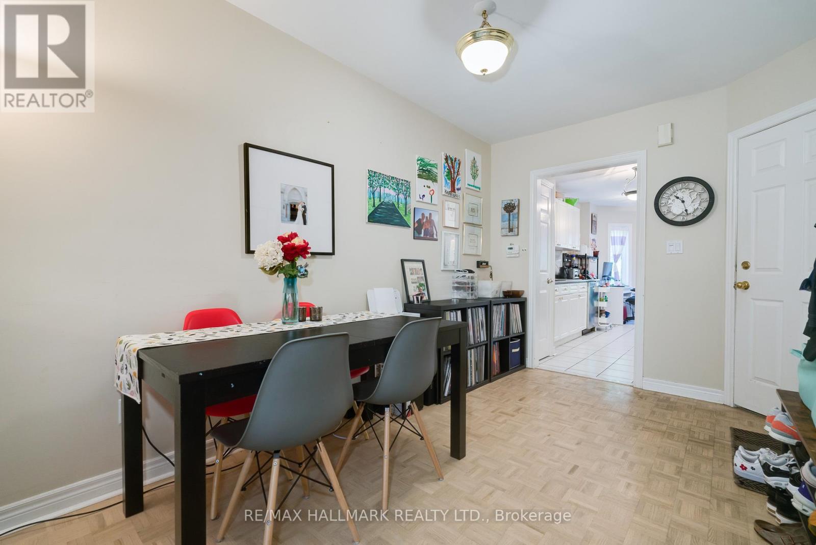 37 West Avenue, Toronto, Ontario  M4M 2L7 - Photo 6 - E9364578