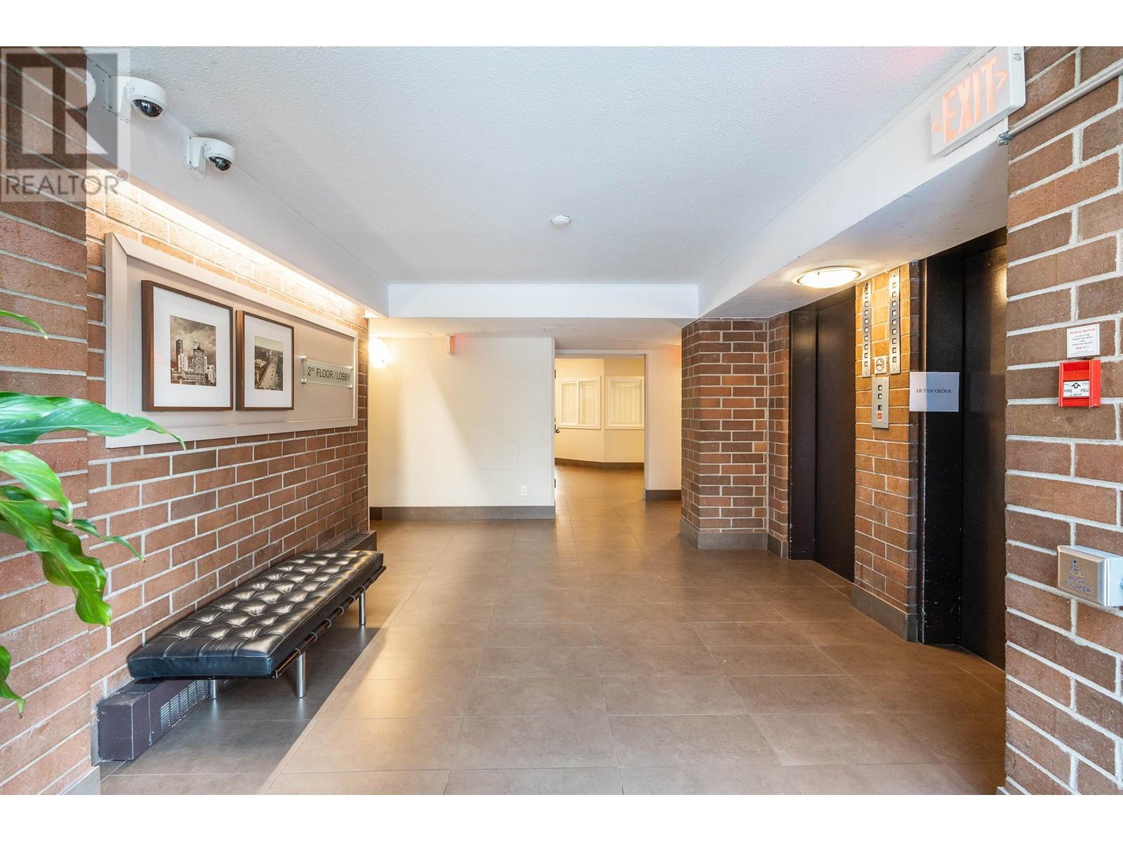 Listing Picture 5 of 22 : 902 1330 BURRARD STREET, Vancouver / 溫哥華 - 魯藝地產 Yvonne Lu Group - MLS Medallion Club Member