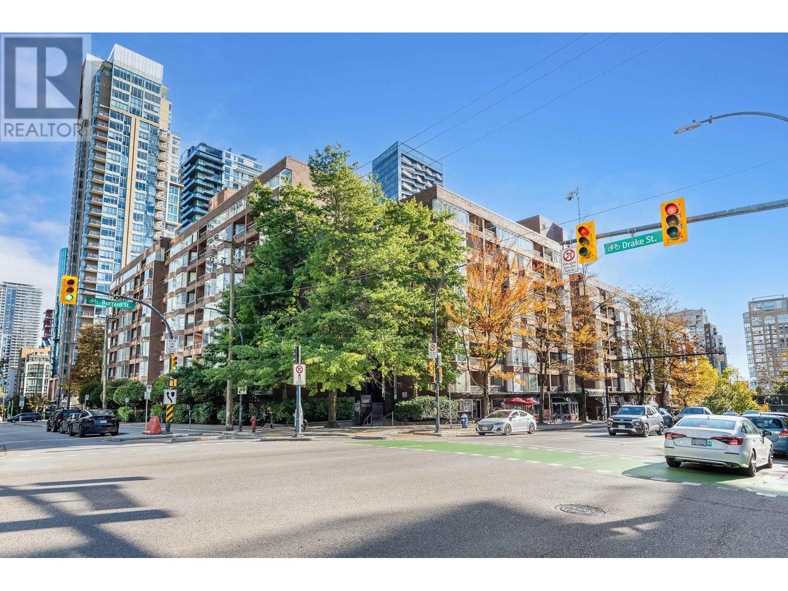 902 1330 BURRARD STREET, Vancouver