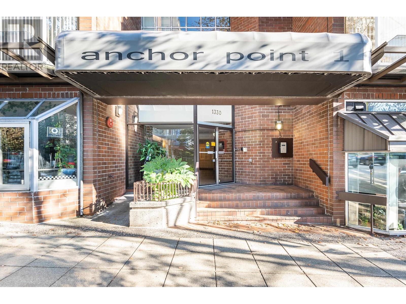 Listing Picture 4 of 22 : 902 1330 BURRARD STREET, Vancouver / 溫哥華 - 魯藝地產 Yvonne Lu Group - MLS Medallion Club Member