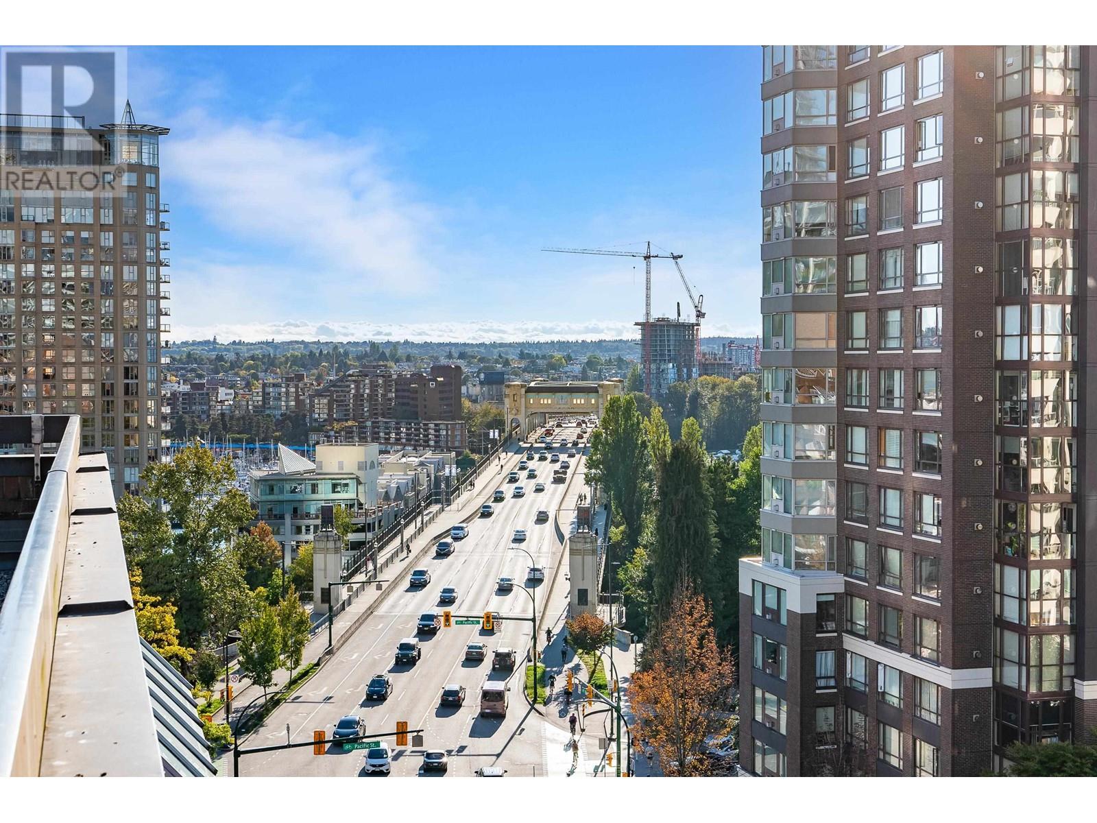 Listing Picture 20 of 22 : 902 1330 BURRARD STREET, Vancouver / 溫哥華 - 魯藝地產 Yvonne Lu Group - MLS Medallion Club Member