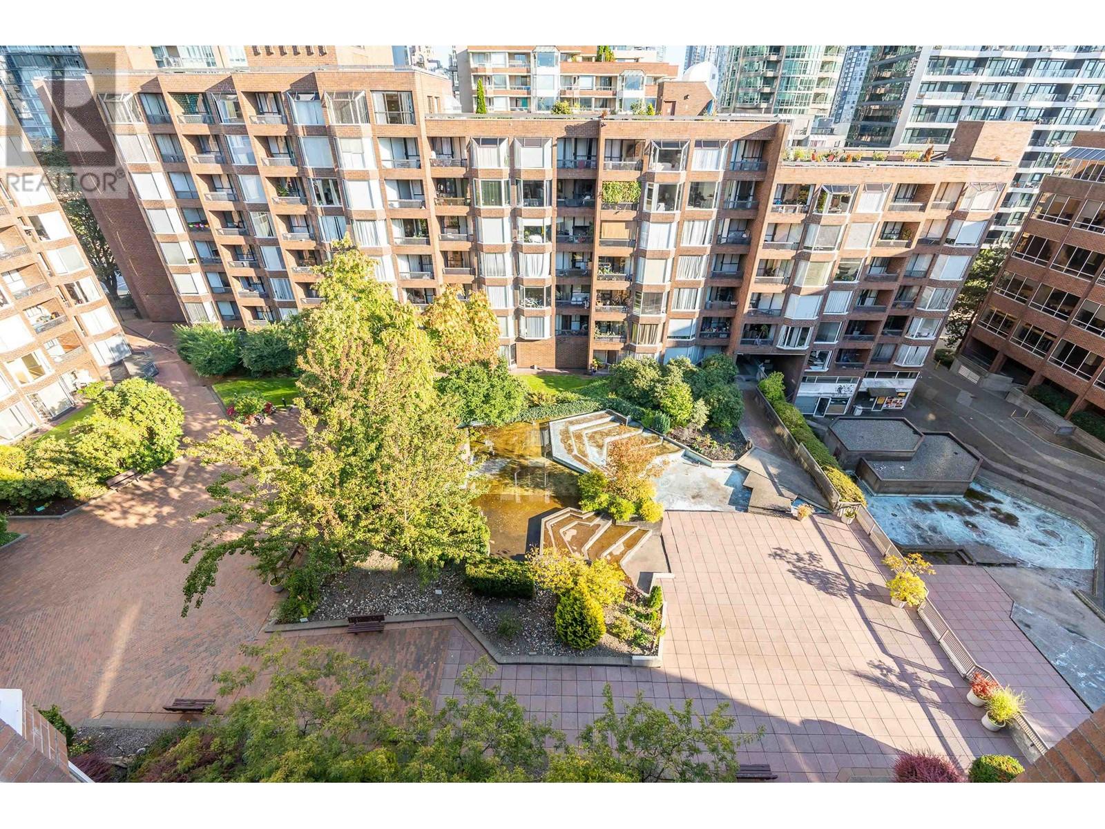 Listing Picture 21 of 22 : 902 1330 BURRARD STREET, Vancouver / 溫哥華 - 魯藝地產 Yvonne Lu Group - MLS Medallion Club Member
