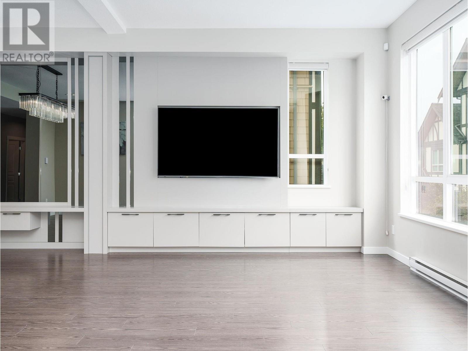 Listing Picture 11 of 33 : 23 10388 NO. 2 ROAD, Richmond / 烈治文 - 魯藝地產 Yvonne Lu Group - MLS Medallion Club Member