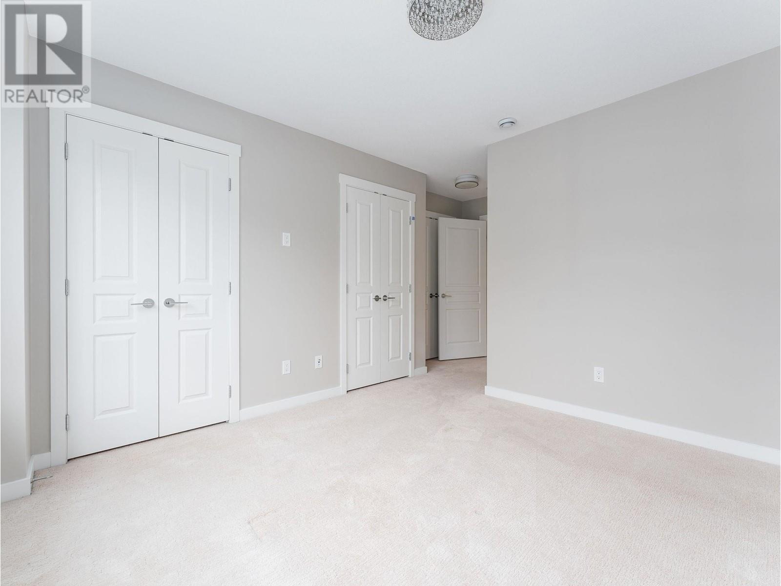 Listing Picture 13 of 33 : 23 10388 NO. 2 ROAD, Richmond / 烈治文 - 魯藝地產 Yvonne Lu Group - MLS Medallion Club Member