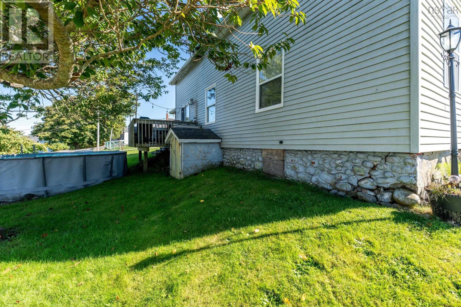 10 Store Street, Yarmouth, Nova Scotia  B5A 2Z2 - Photo 9 - 202423049