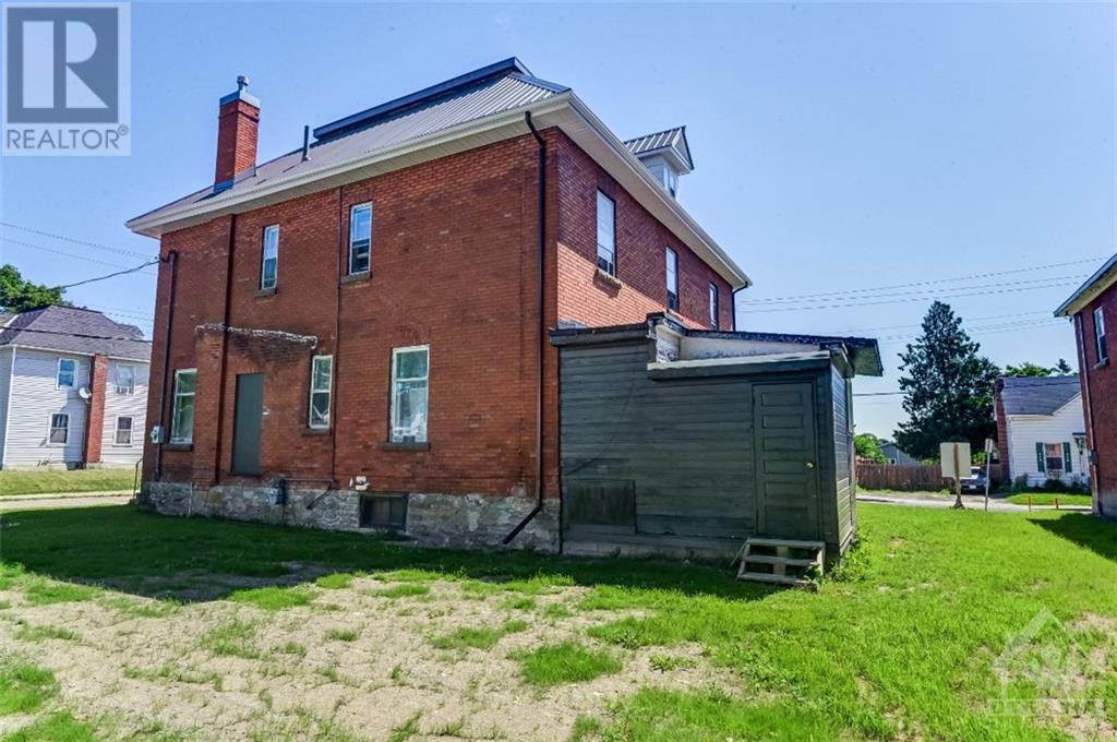 216 John Street N, Arnprior, Ontario  K7S 2N9 - Photo 3 - 1413423