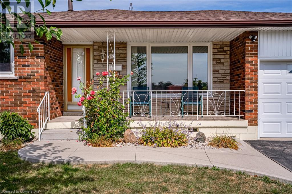 49 Anson Avenue, Hamilton, Ontario L8T 2X5 - Photo 2 - 40651939