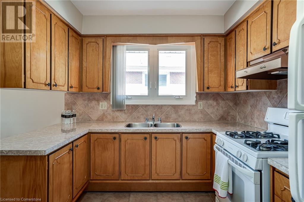 49 Anson Avenue, Hamilton, Ontario L8T 2X5 - Photo 15 - 40651939