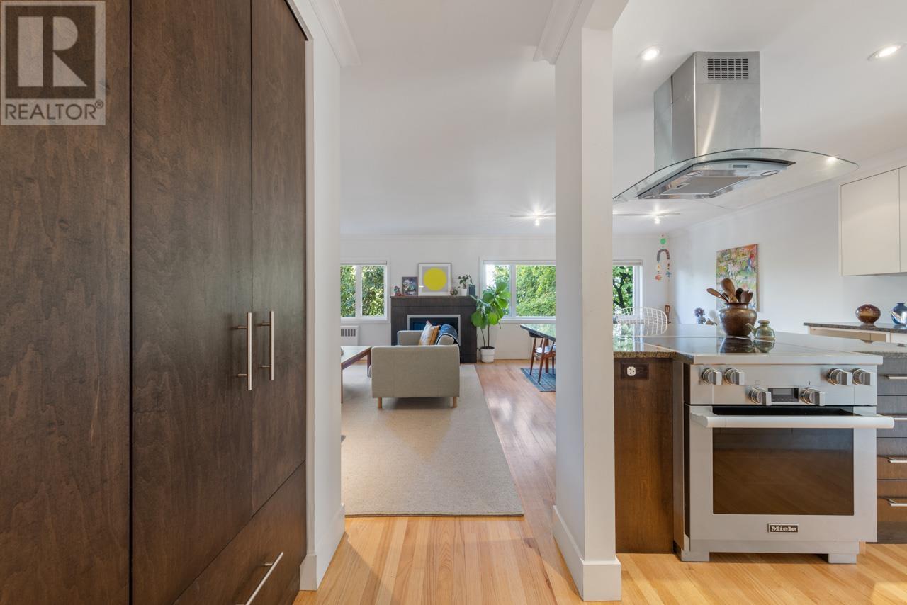 201 1972 Robson Street, Vancouver, British Columbia  V6G 1E8 - Photo 27 - R2929027