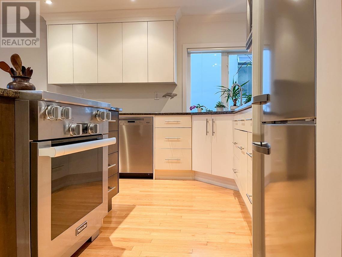 201 1972 Robson Street, Vancouver, British Columbia  V6G 1E8 - Photo 29 - R2929027