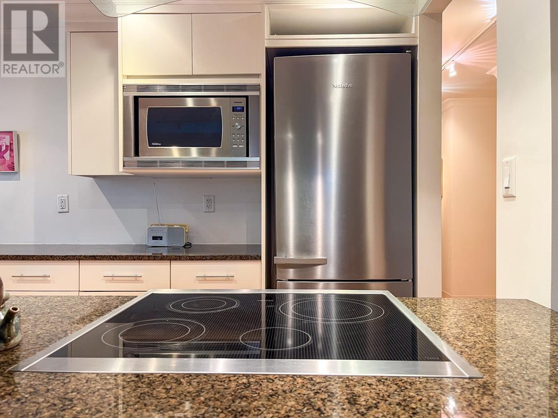 201 1972 Robson Street, Vancouver, British Columbia  V6G 1E8 - Photo 30 - R2929027