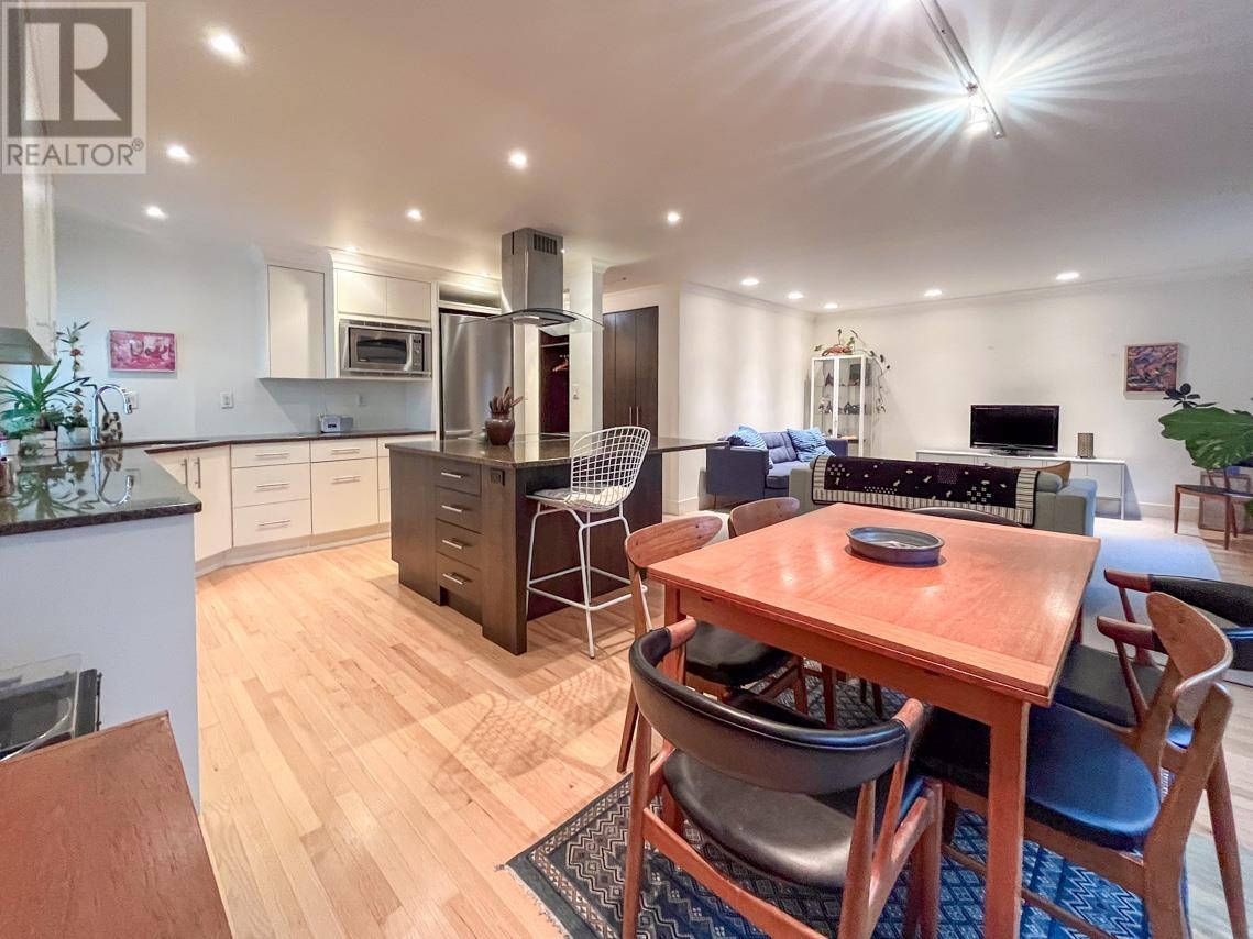 201 1972 Robson Street, Vancouver, British Columbia  V6G 1E8 - Photo 32 - R2929027